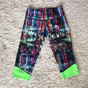 Onzie capris multi color